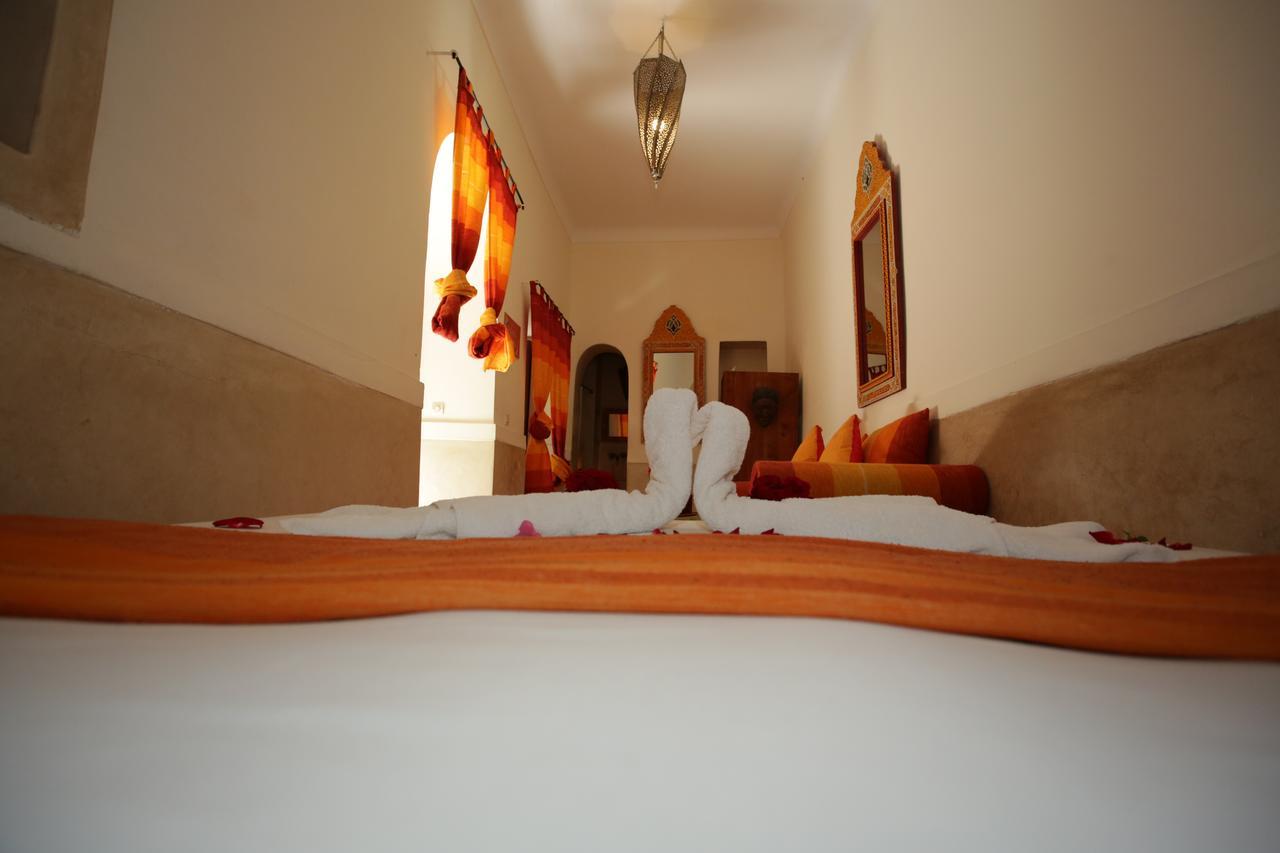 Riad White Flowers مراكش المظهر الخارجي الصورة