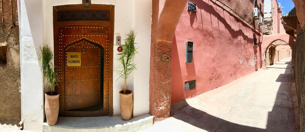 Riad White Flowers مراكش المظهر الخارجي الصورة